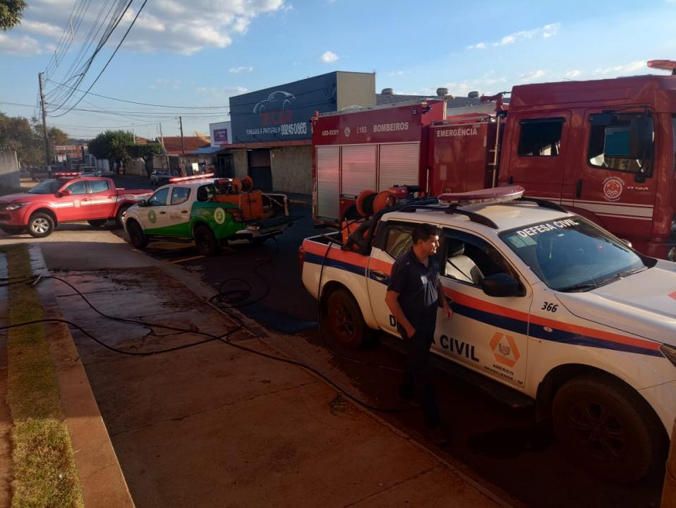 Foto 2 de 7 — Incêndio atinge parte de escritório administrativo de igreja em Américo